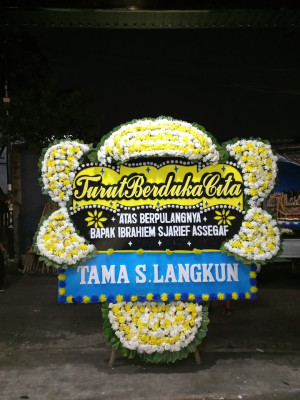 Papan Bunga Duka di Maybrat