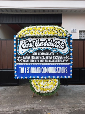 Papan Bunga Duka di Maybrat